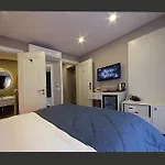Hotel Taksim Santa Lucia 4*