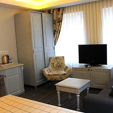 Taksim Santa Lucia Szálloda 4*