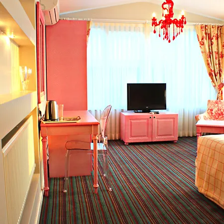 Taksim Santa Lucia Szálloda 4*